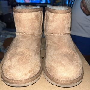 Ugg classic mini 2